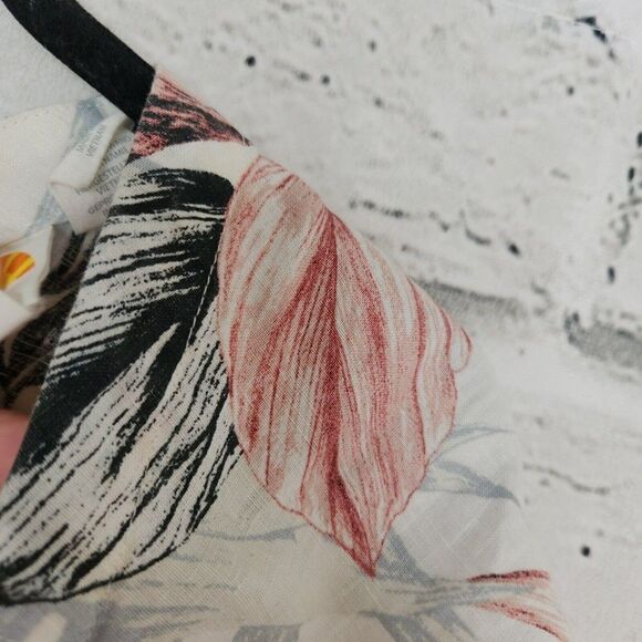 C&C California Women's 100% Linen Button Back Floral Short Sleeve Shirt Medium - Picture 9 of 12